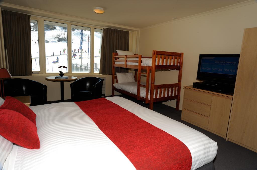 Hotel The 4*